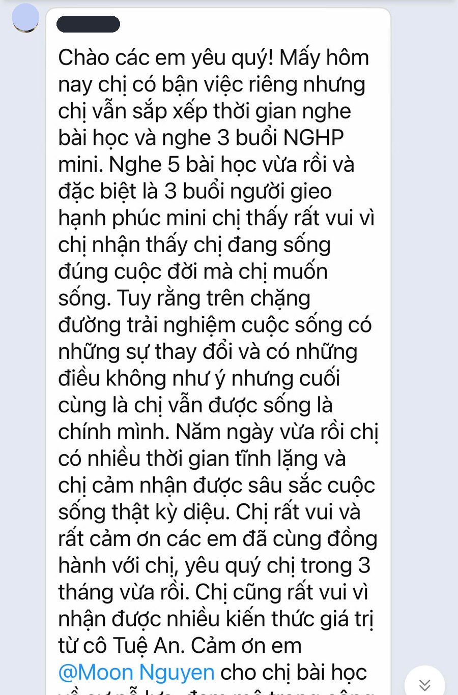 Ảnh chụp tin nhắn học viên chia sẻ sau ba tháng đồng hành, nói mình đang sống đúng cuộc đời mình muốn sống